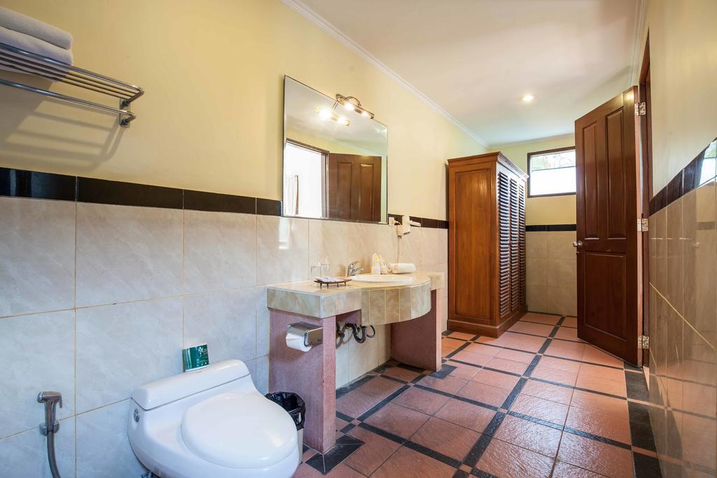 Putri Bali Villa Seminyak Zimmer foto